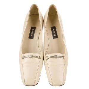 BALLY Leather pumps